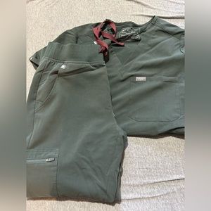 Figs tactical scrubs gently worn small no stains